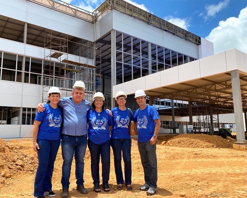 Conceição e membros da Diretoria Executiva no canteiro de obras do futuro Hospital de Amor de Lagarto, uma filial do Hospital de Câncer de Barretos em Sergipe